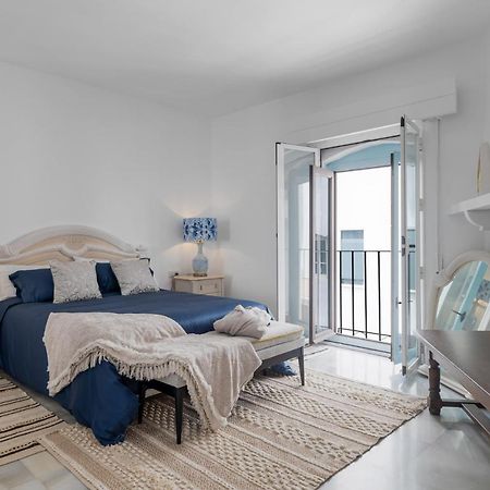 Luxurious Frontline Penthouse In Puerto Banus Apartamento Marbella Exterior foto