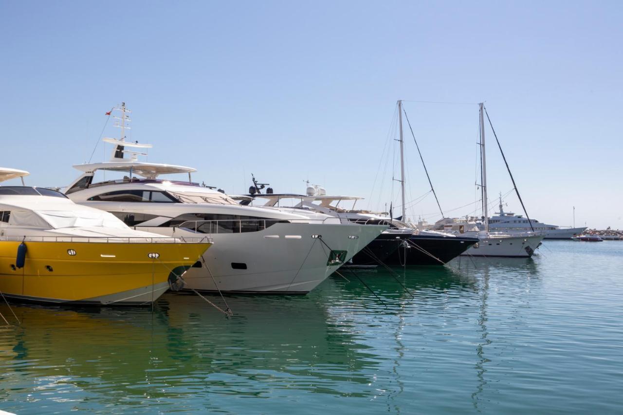 Luxurious Frontline Penthouse In Puerto Banus Apartamento Marbella Exterior foto